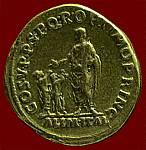 027. Aureus de Trajan (103-111 p.C.).jpg